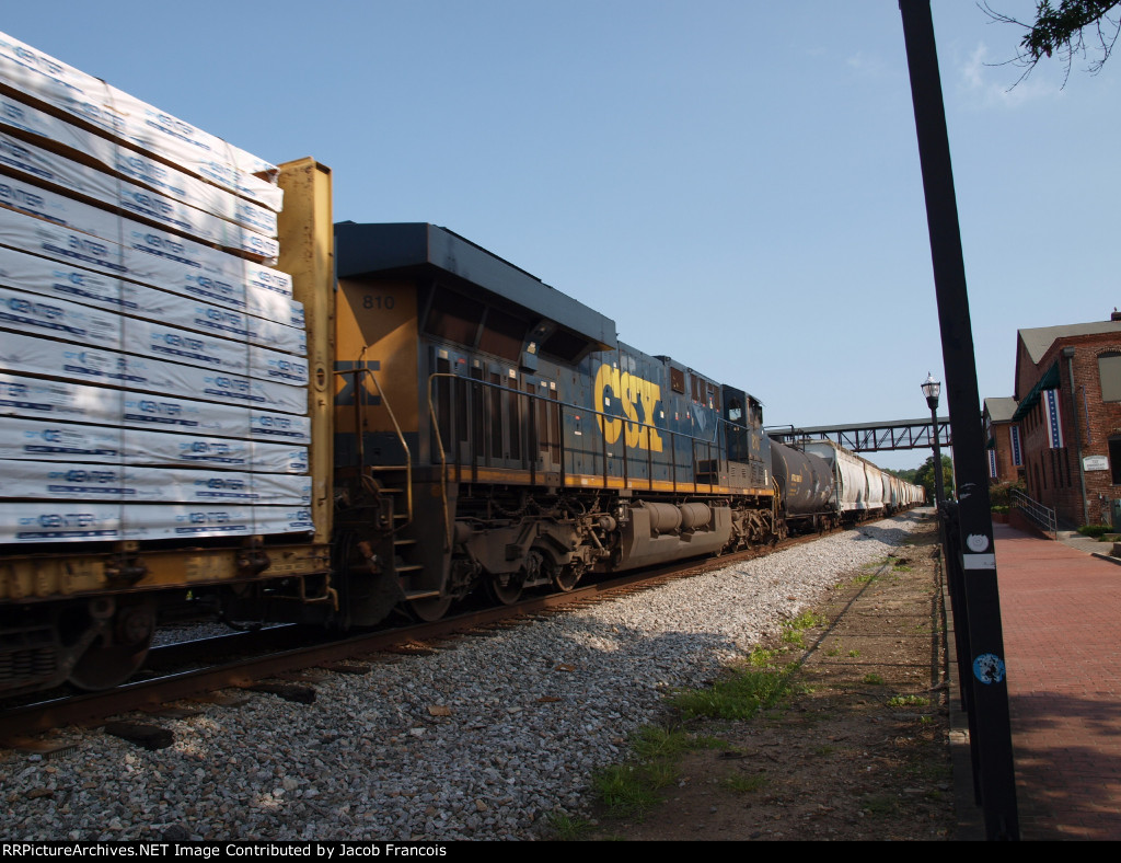 CSX 810